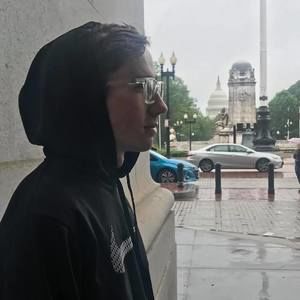 Meet your Posher, Eli